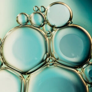 Retinol (Vitamin A) Delivered under the dermis by the miracle formula to unleash its anti-aging benefits without irritation or dehydration.