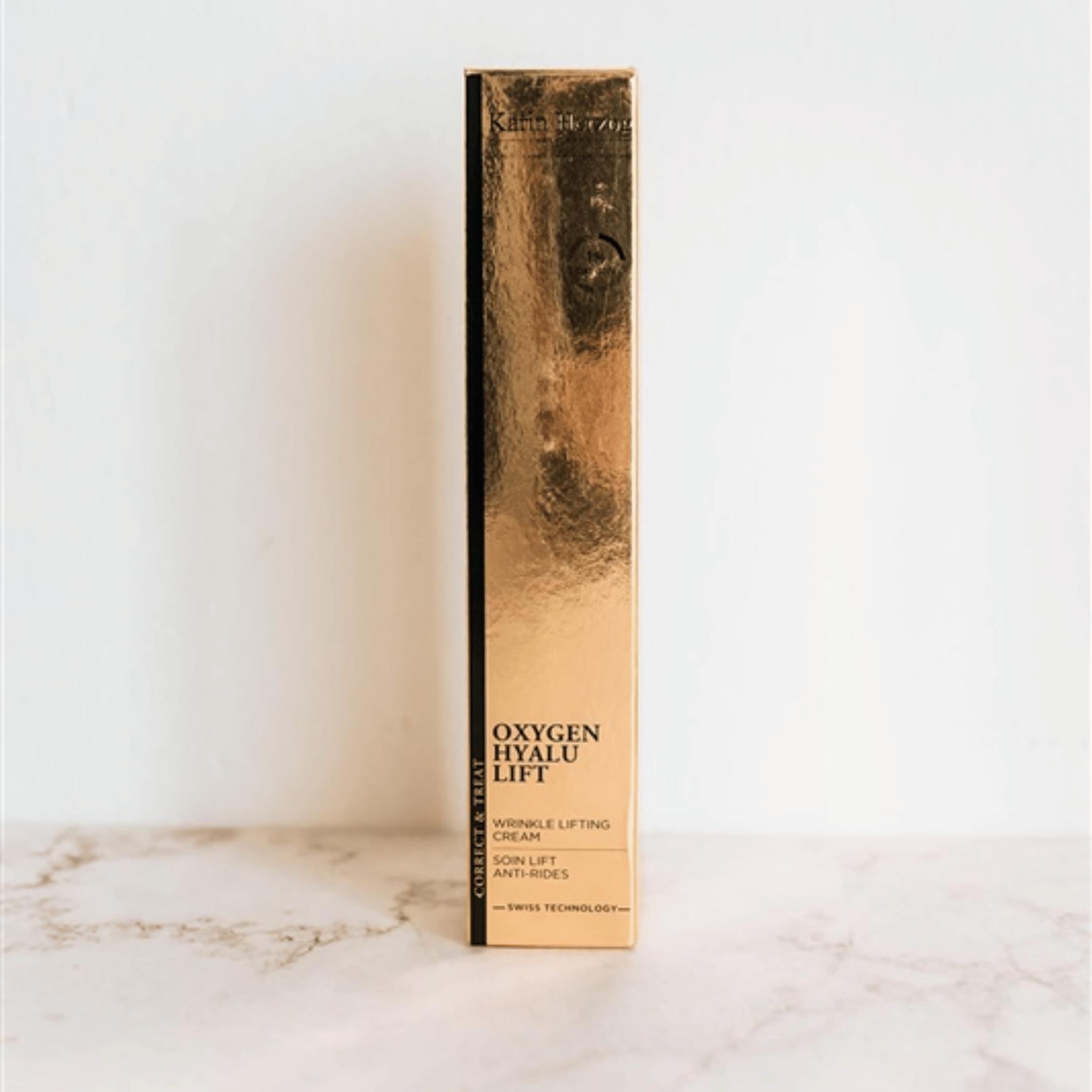 Karin Herzog Oxygen Hyalu Lift 30ml boxed packaging — luxury wrinkle-lifting cream infused with oxygen and hyaluronic acid for visibly firmer skin.
